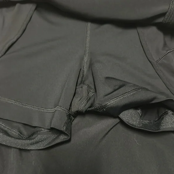Lululemon Black Skirt Size 8 - Picture 5 of 6